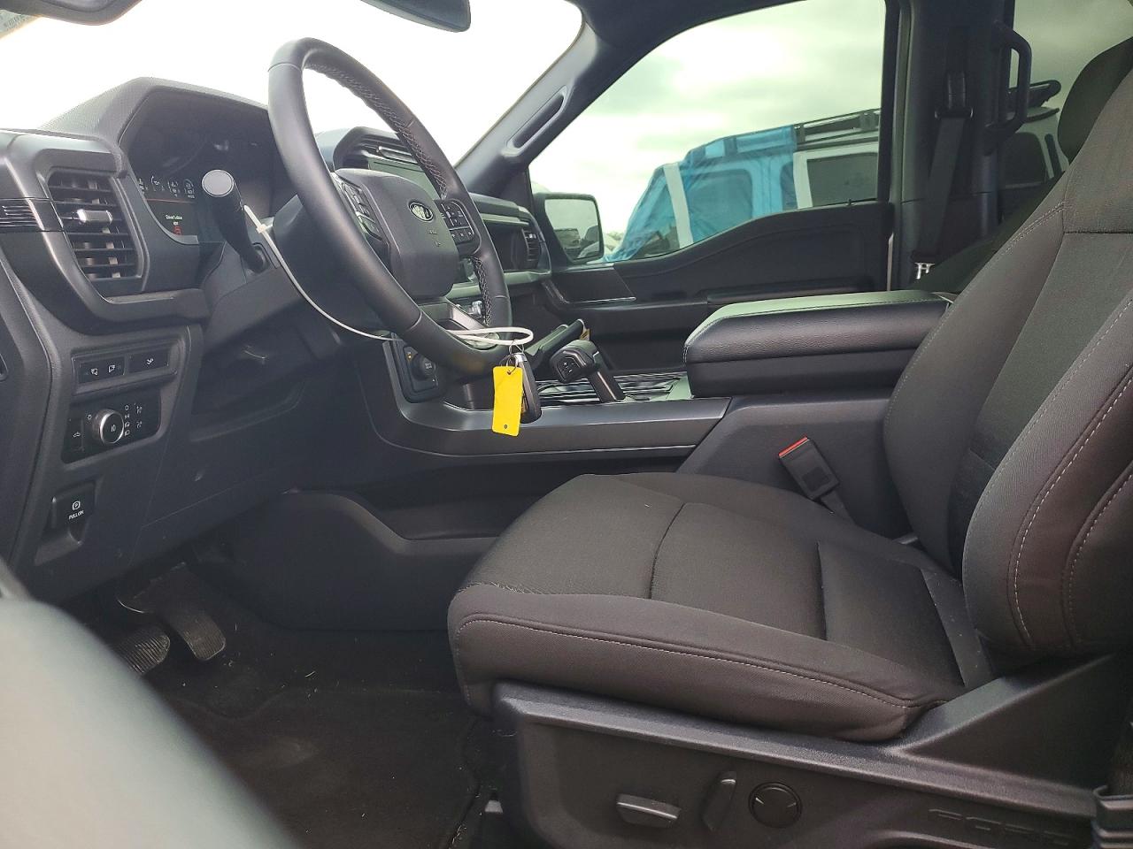 2024 FORD F150 XLT photo 13