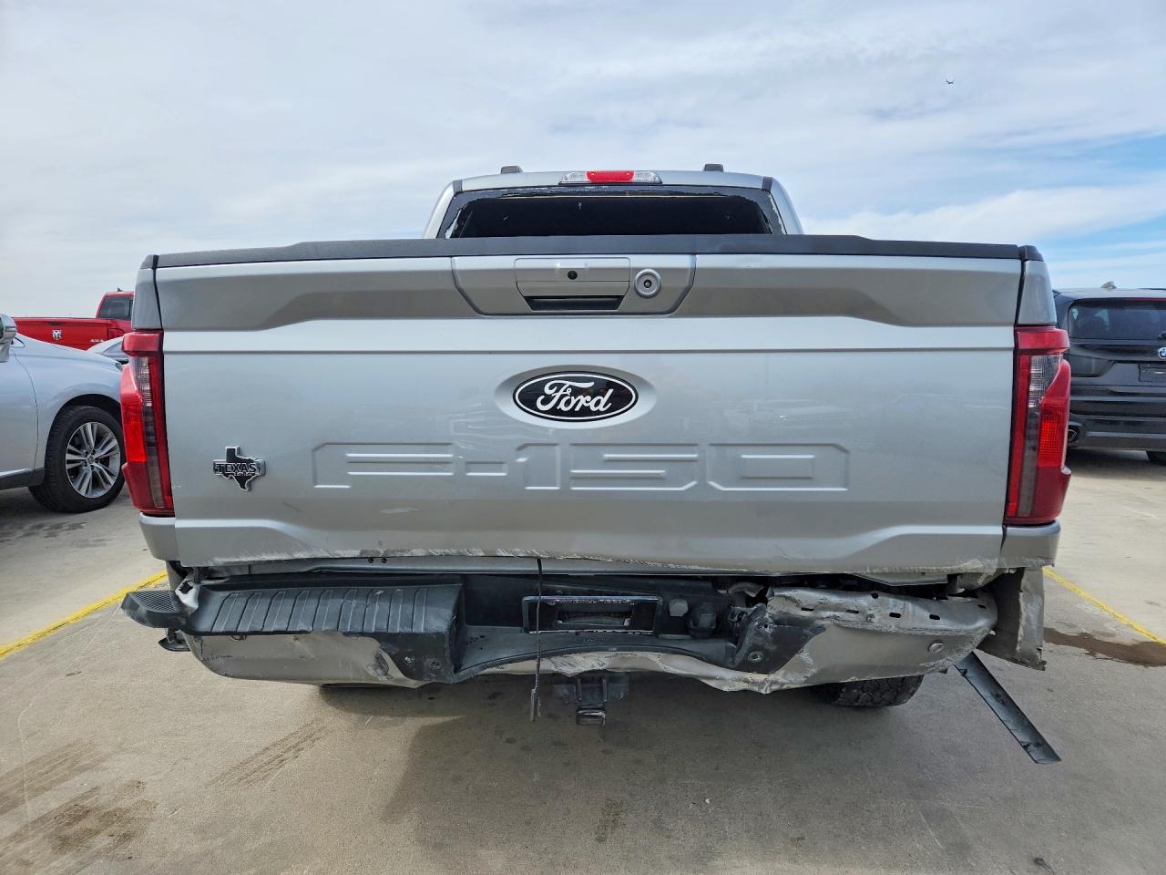 2024 FORD F150 XLT photo 11
