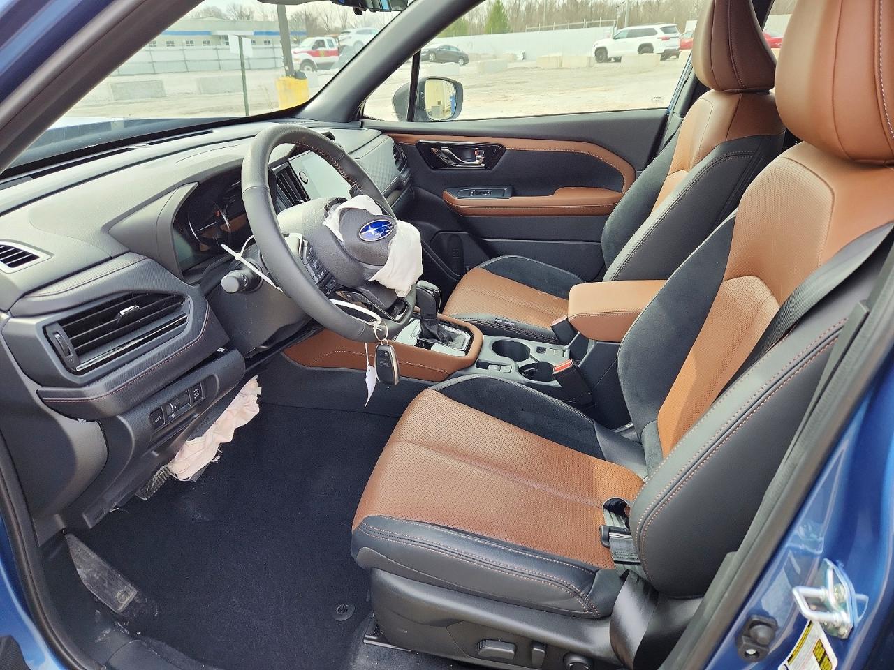 2025 SUBARU FORESTER TOURING photo 7