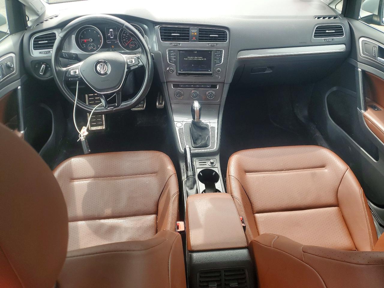 2017 VOLKSWAGEN GOLF ALLTRACK S photo 8