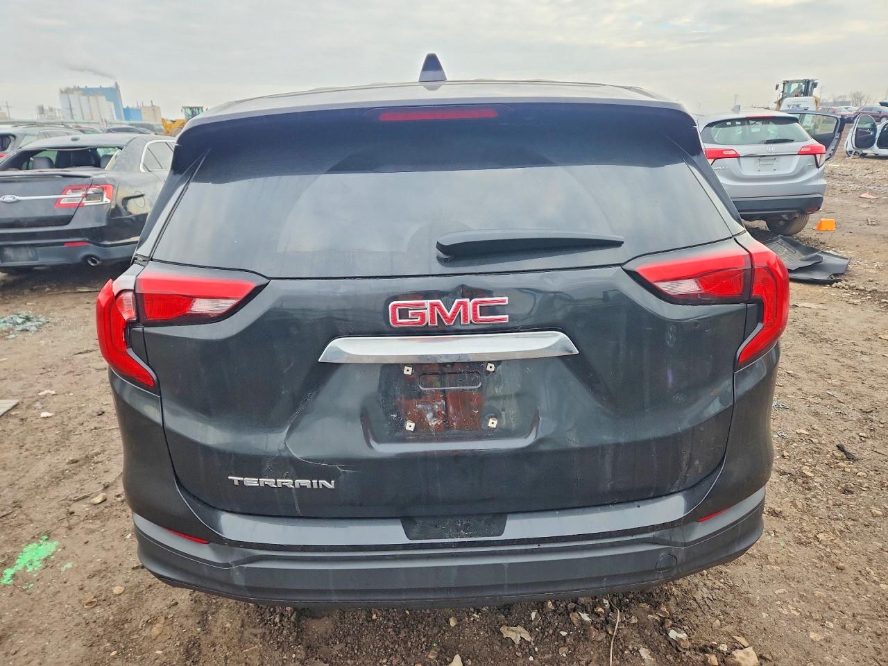 2018 GMC TERRAIN SLE photo 11