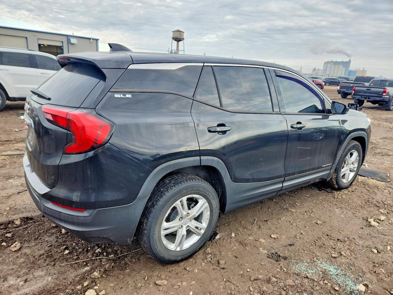 2018 GMC TERRAIN SLE photo 5