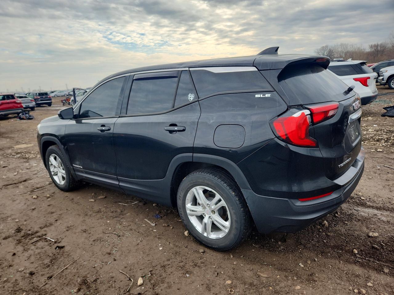 2018 GMC TERRAIN SLE photo 3