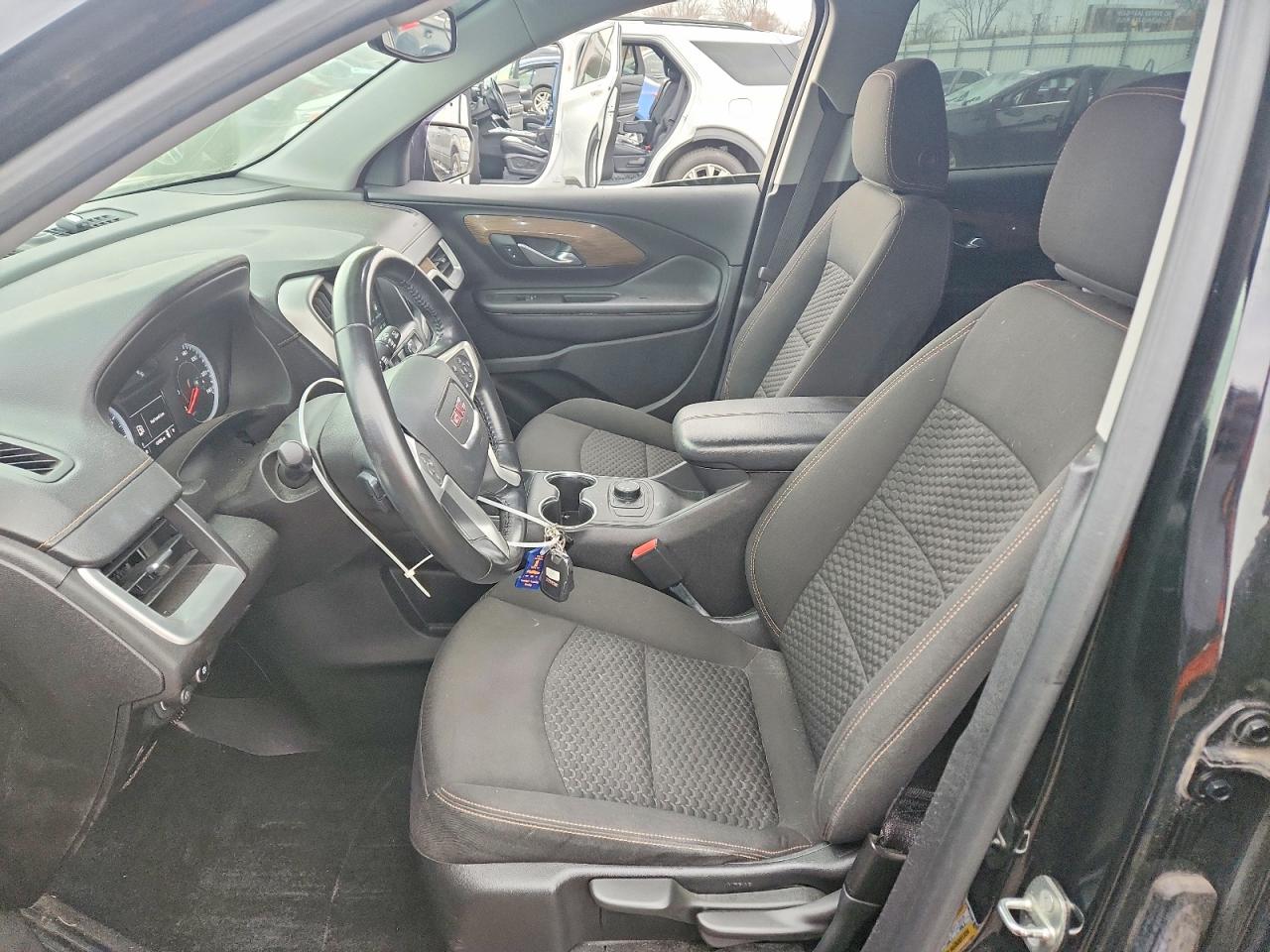 2018 GMC TERRAIN SLE photo 13