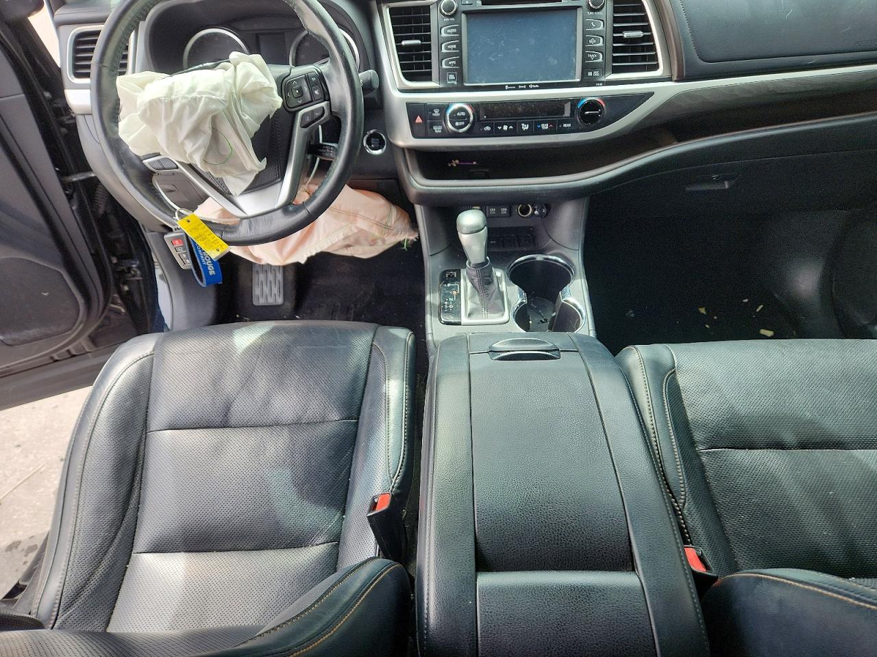 2018 TOYOTA HIGHLANDER LIMITED PLATINUM photo 15