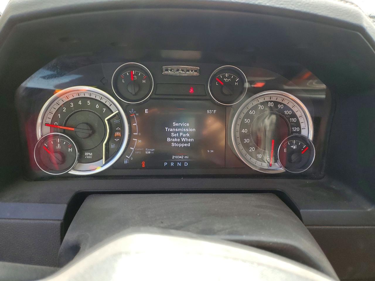 2015 RAM 1500 SPORT photo 9