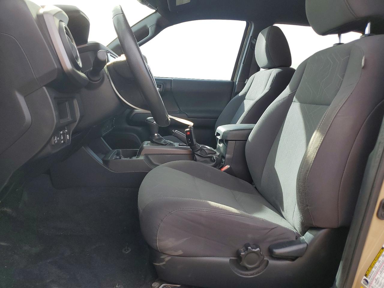2017 TOYOTA TACOMA TRD SPORT photo 13