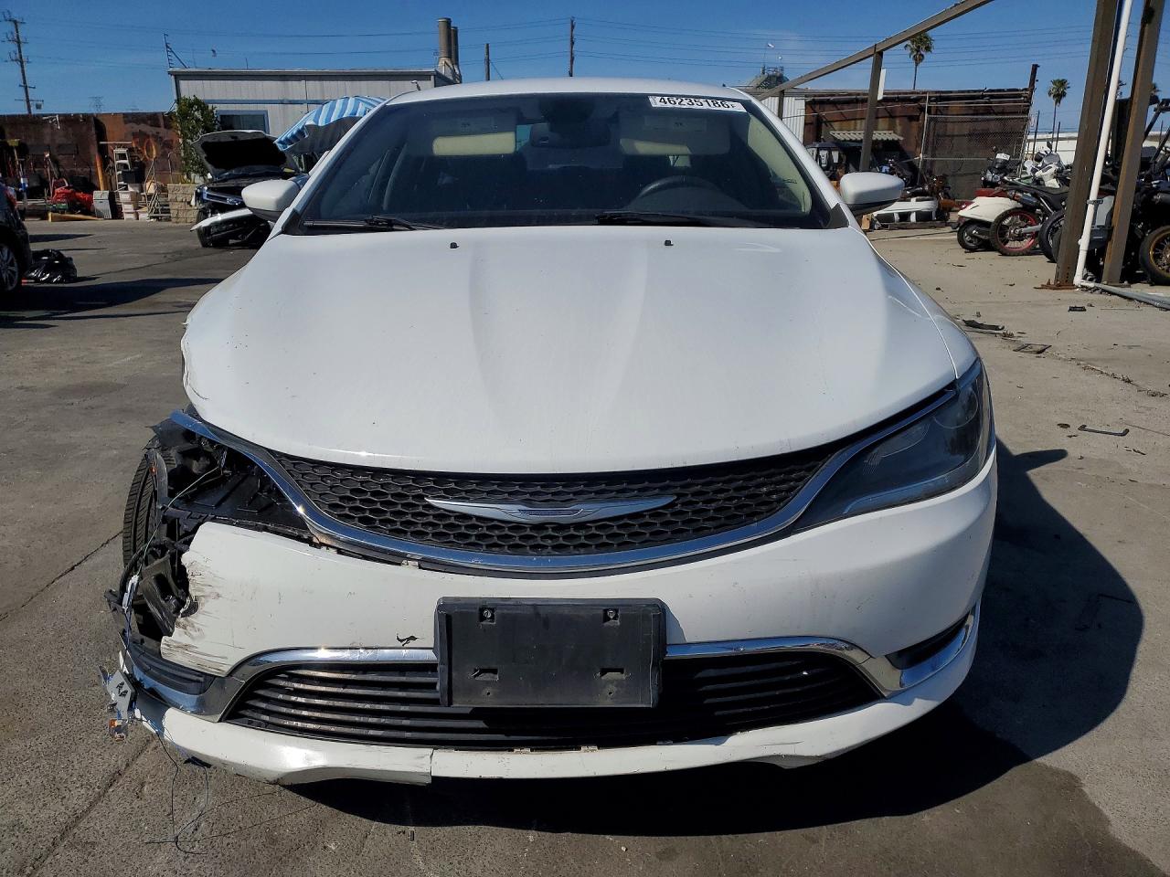 2016 CHRYSLER 200 LIMITED photo 5