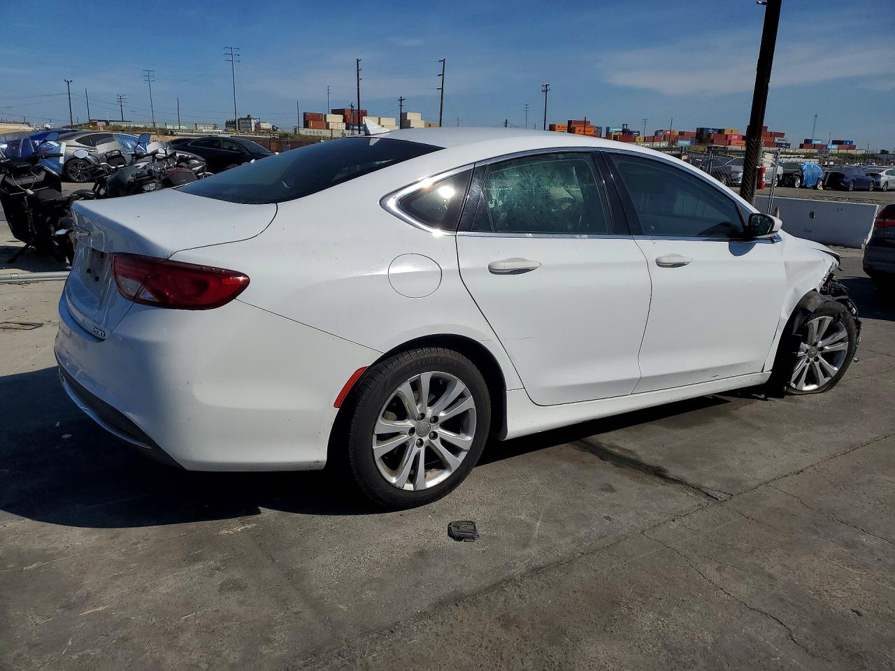 2016 CHRYSLER 200 LIMITED photo 3
