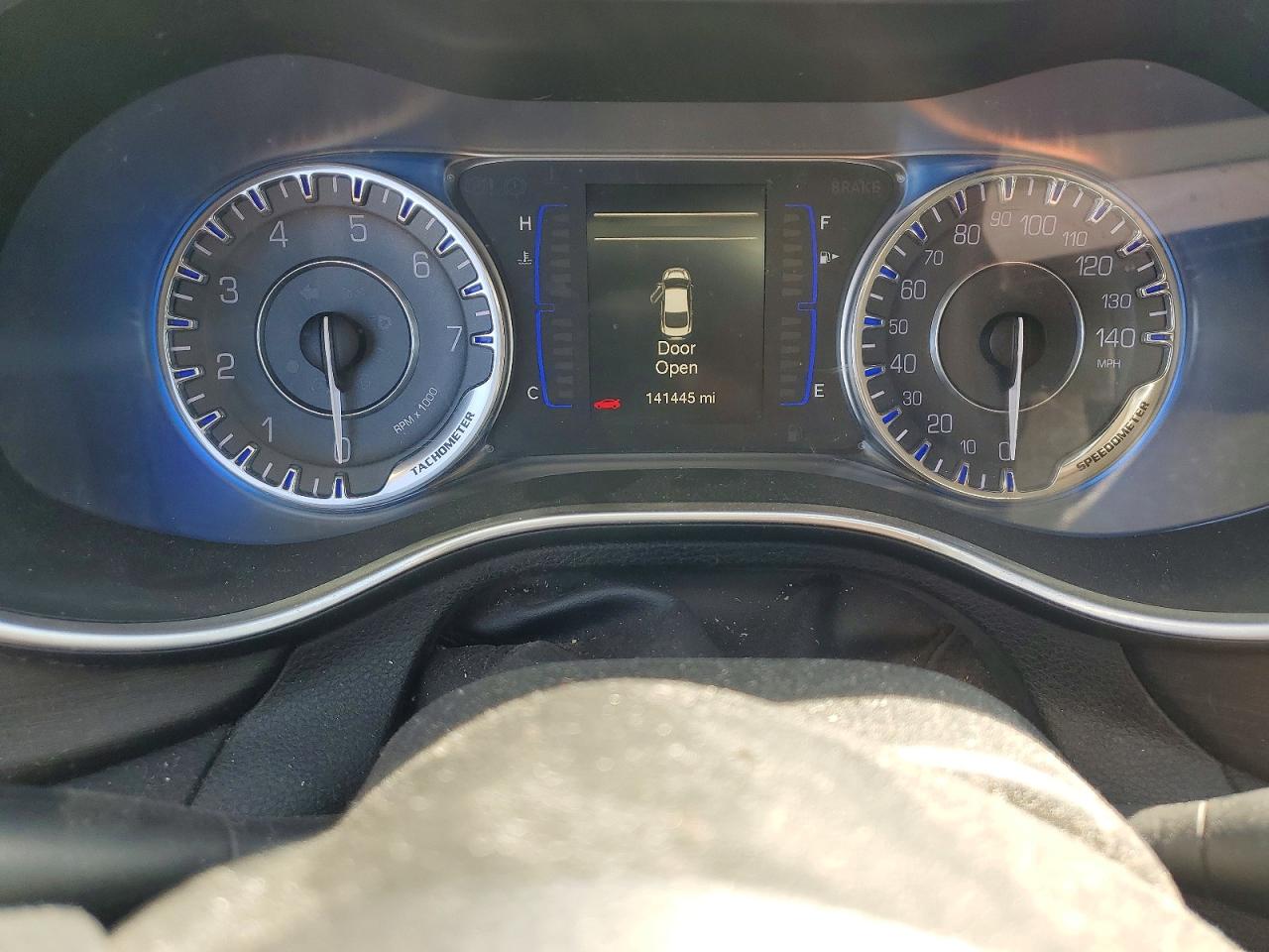 2016 CHRYSLER 200 LIMITED photo 9