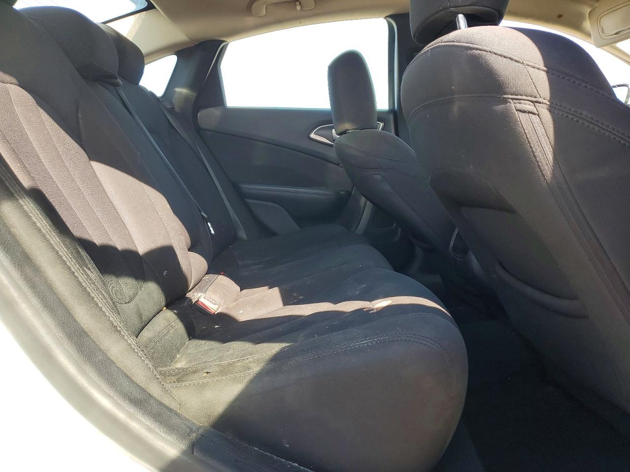 2016 CHRYSLER 200 LIMITED photo 10