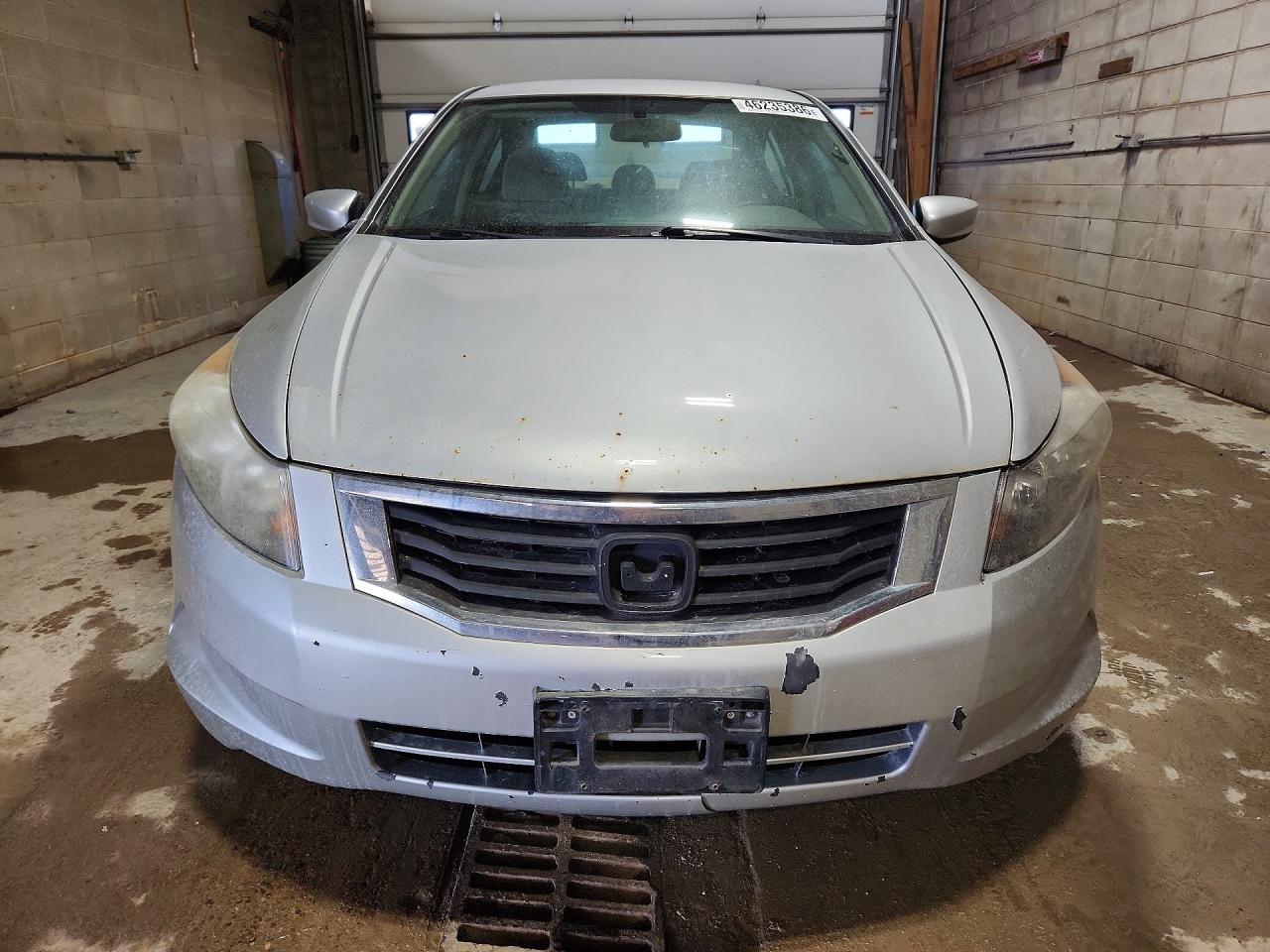 2010 HONDA ACCORD LXP photo 9