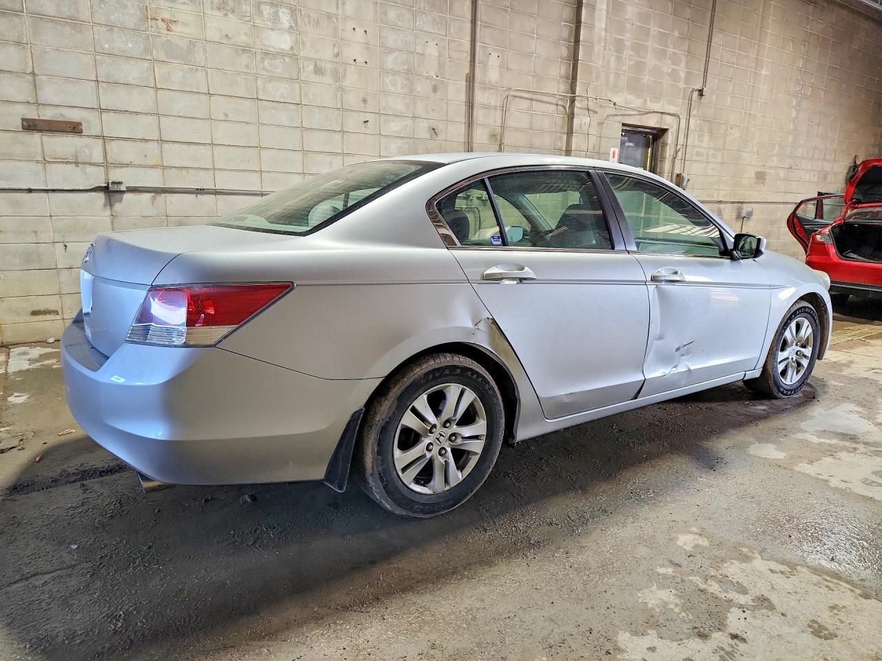 2010 HONDA ACCORD LXP photo 5