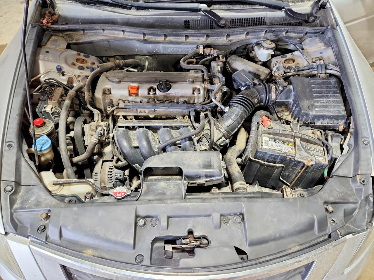 2010 HONDA ACCORD LXP photo 21
