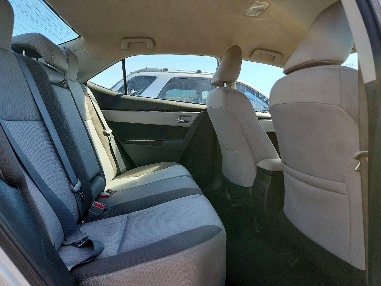 2017 TOYOTA COROLLA LE photo 28