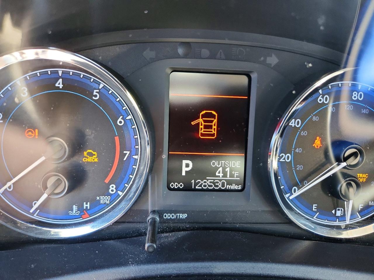 2017 TOYOTA COROLLA LE photo 25