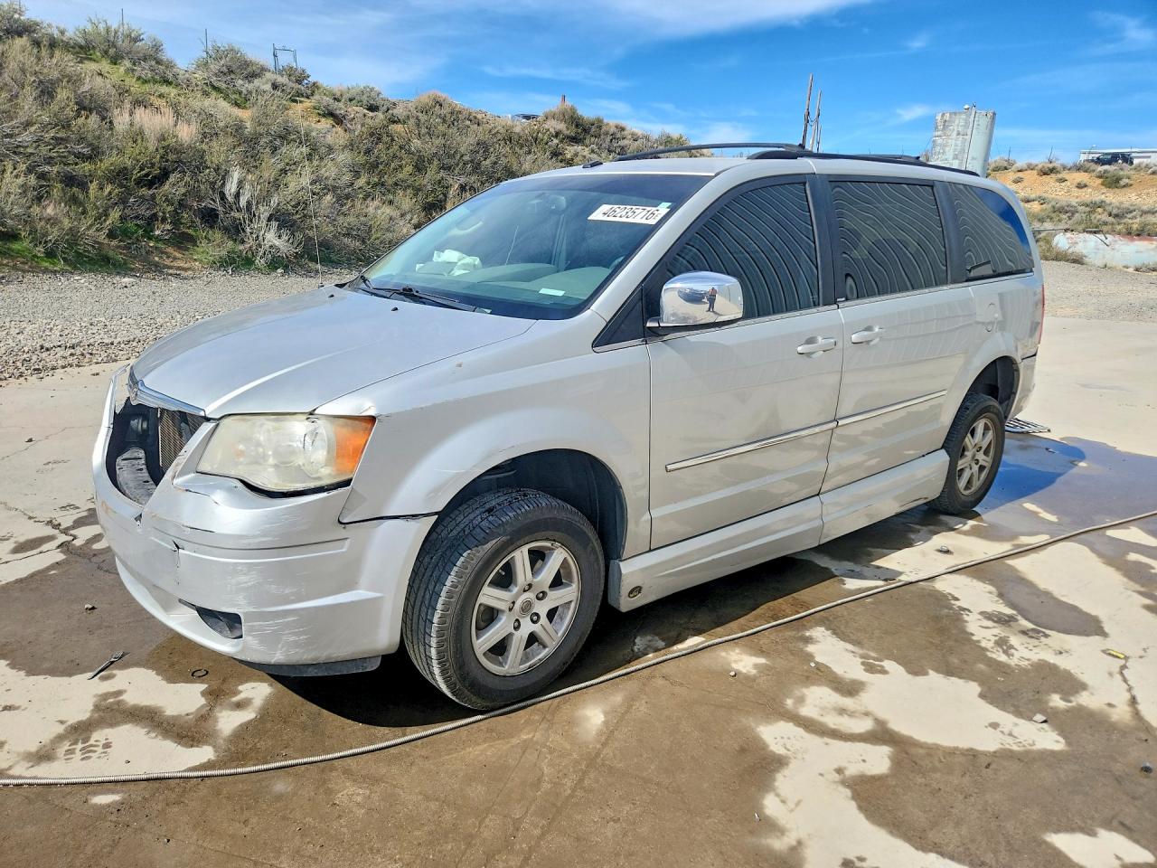 2010 CHRYSLER TOWN & COUNTRY