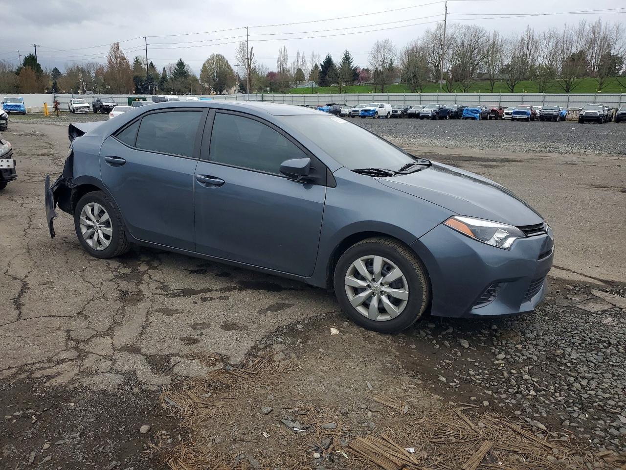 2015 TOYOTA COROLLA LE photo 4
