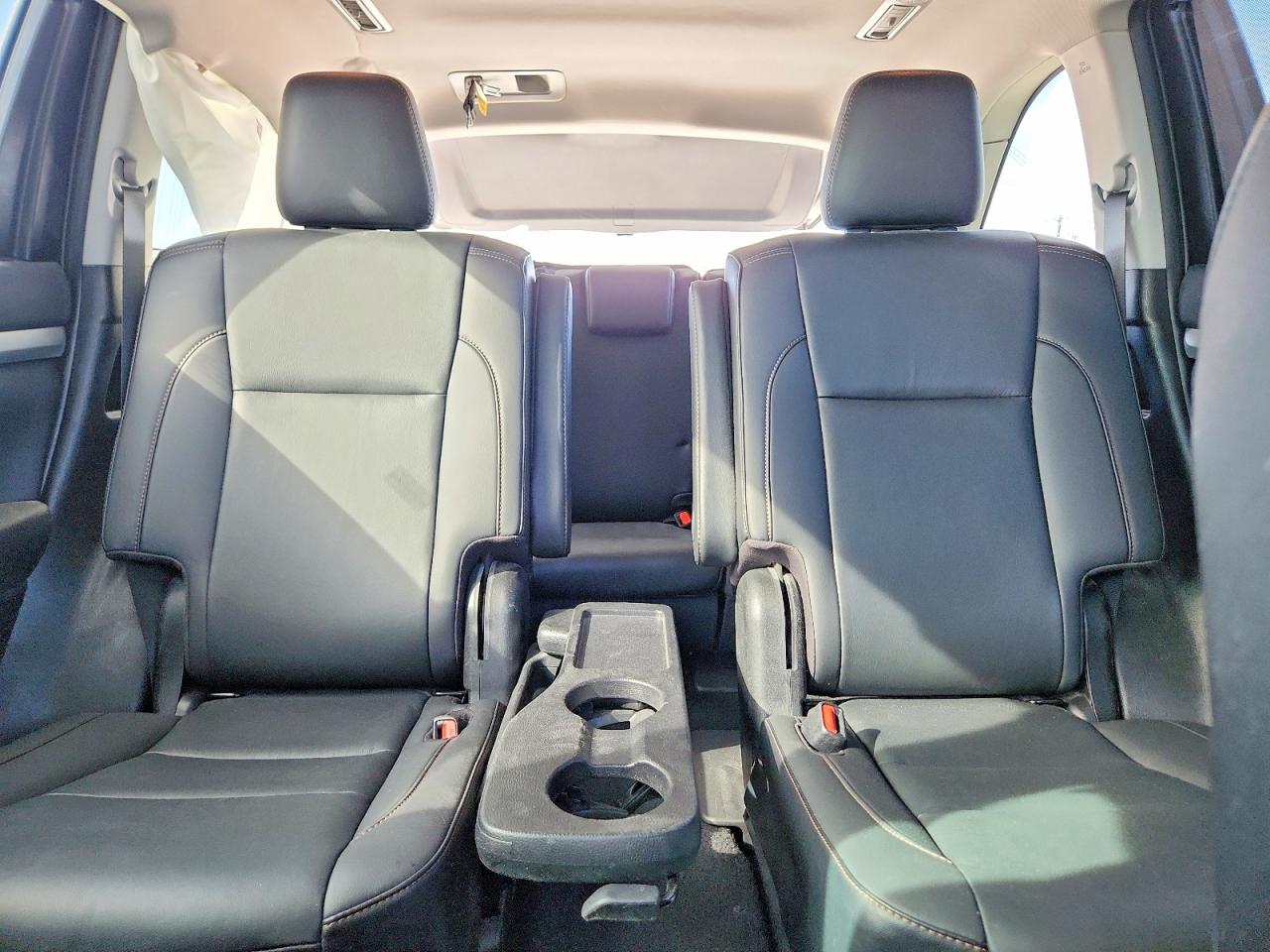 2019 TOYOTA HIGHLANDER XLE photo 10