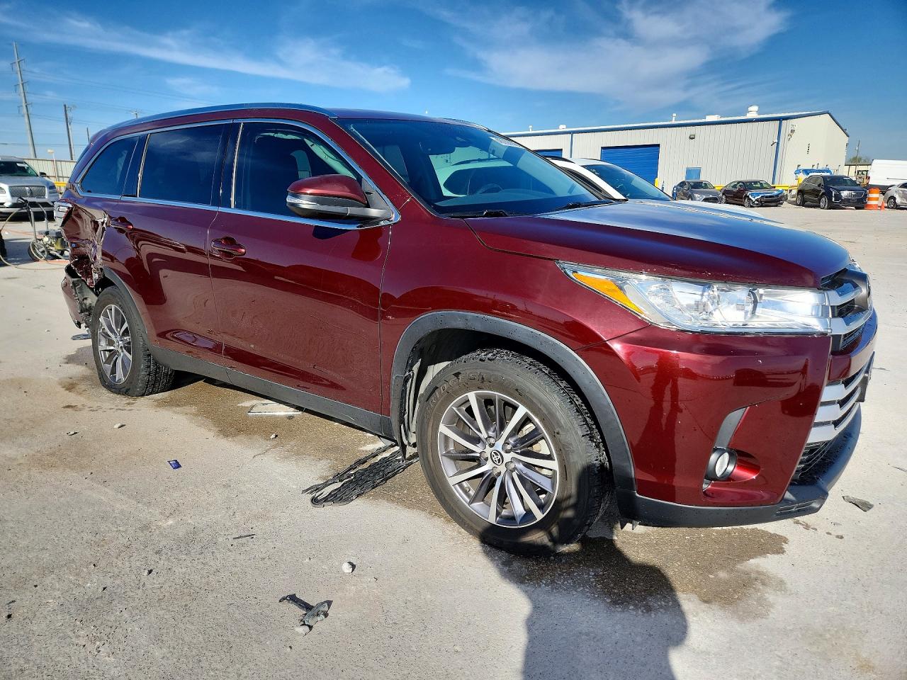 2019 TOYOTA HIGHLANDER XLE photo 4