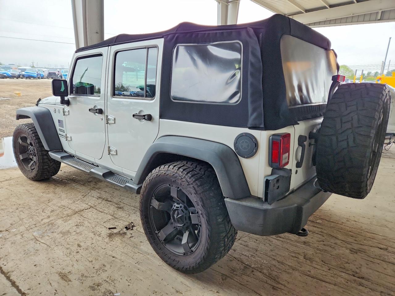 2016 JEEP WRANGLER UNLIMITED SPORT photo 2