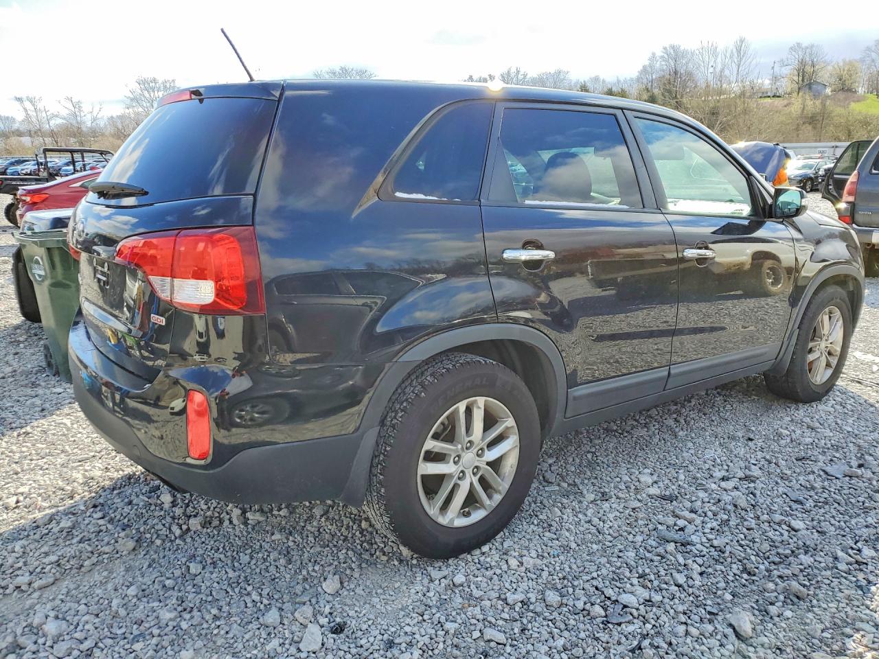 2015 KIA SORENTO LX photo 5