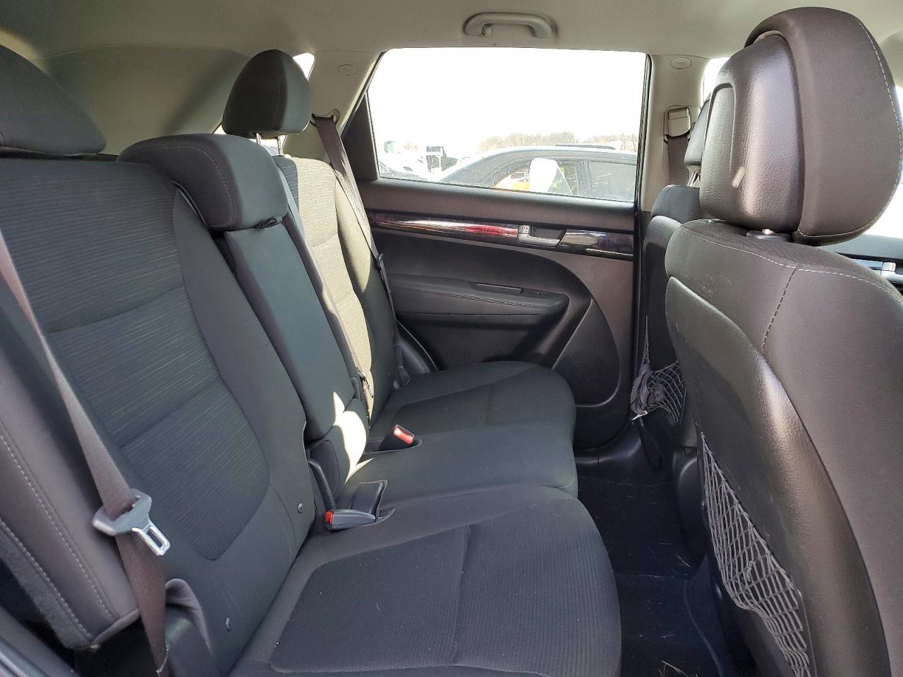 2015 KIA SORENTO LX photo 21