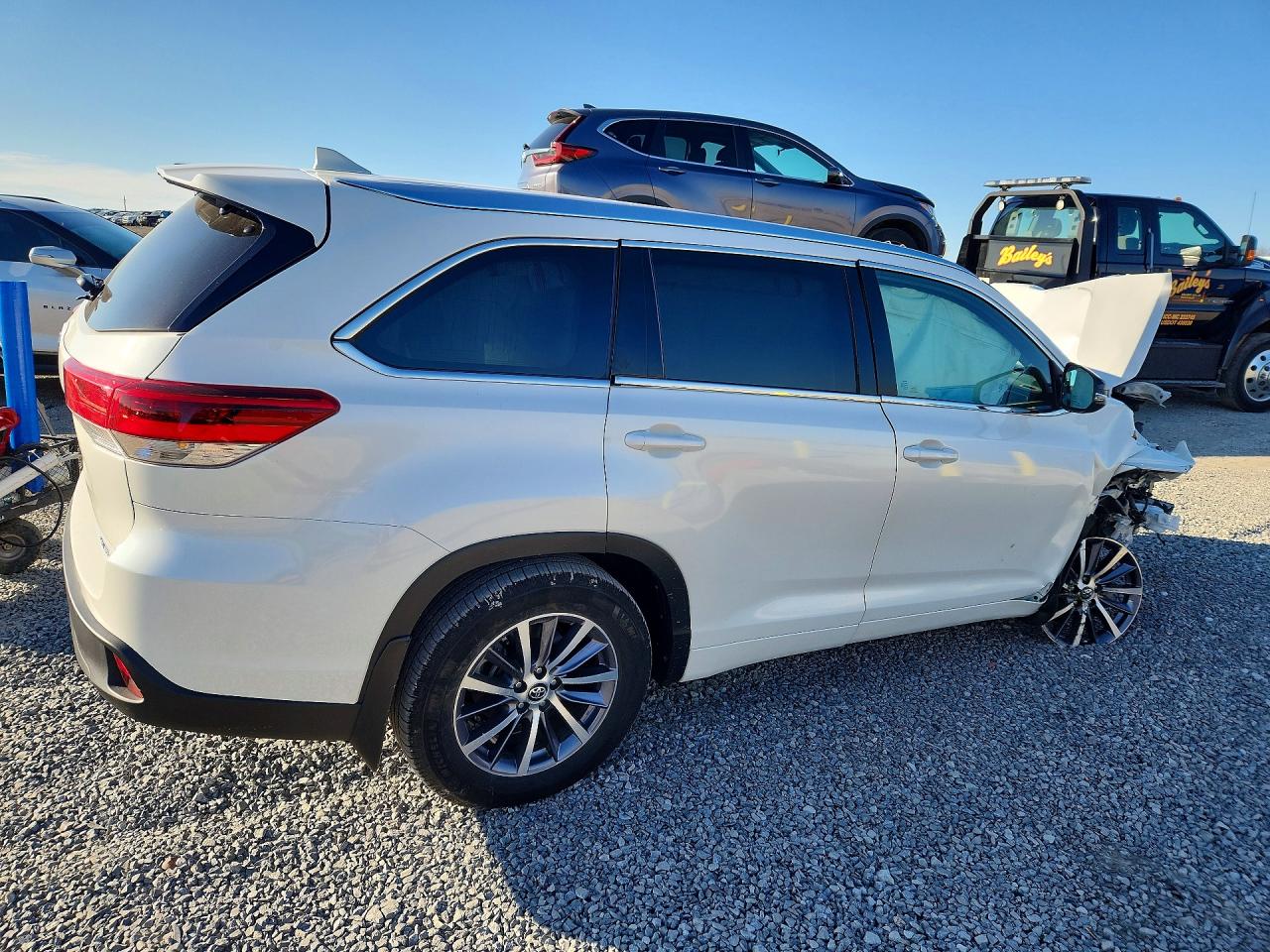 2017 TOYOTA HIGHLANDER XLE photo 5