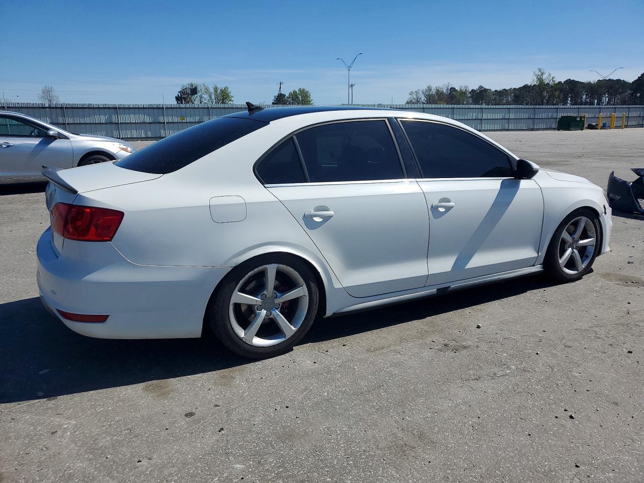 2013 VOLKSWAGEN JETTA GLI photo 7