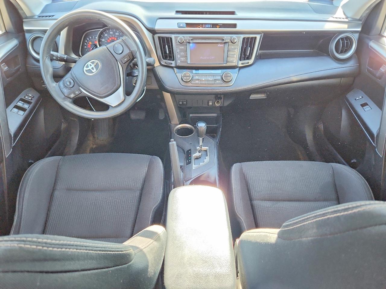 2013 TOYOTA RAV4 XLE photo 15