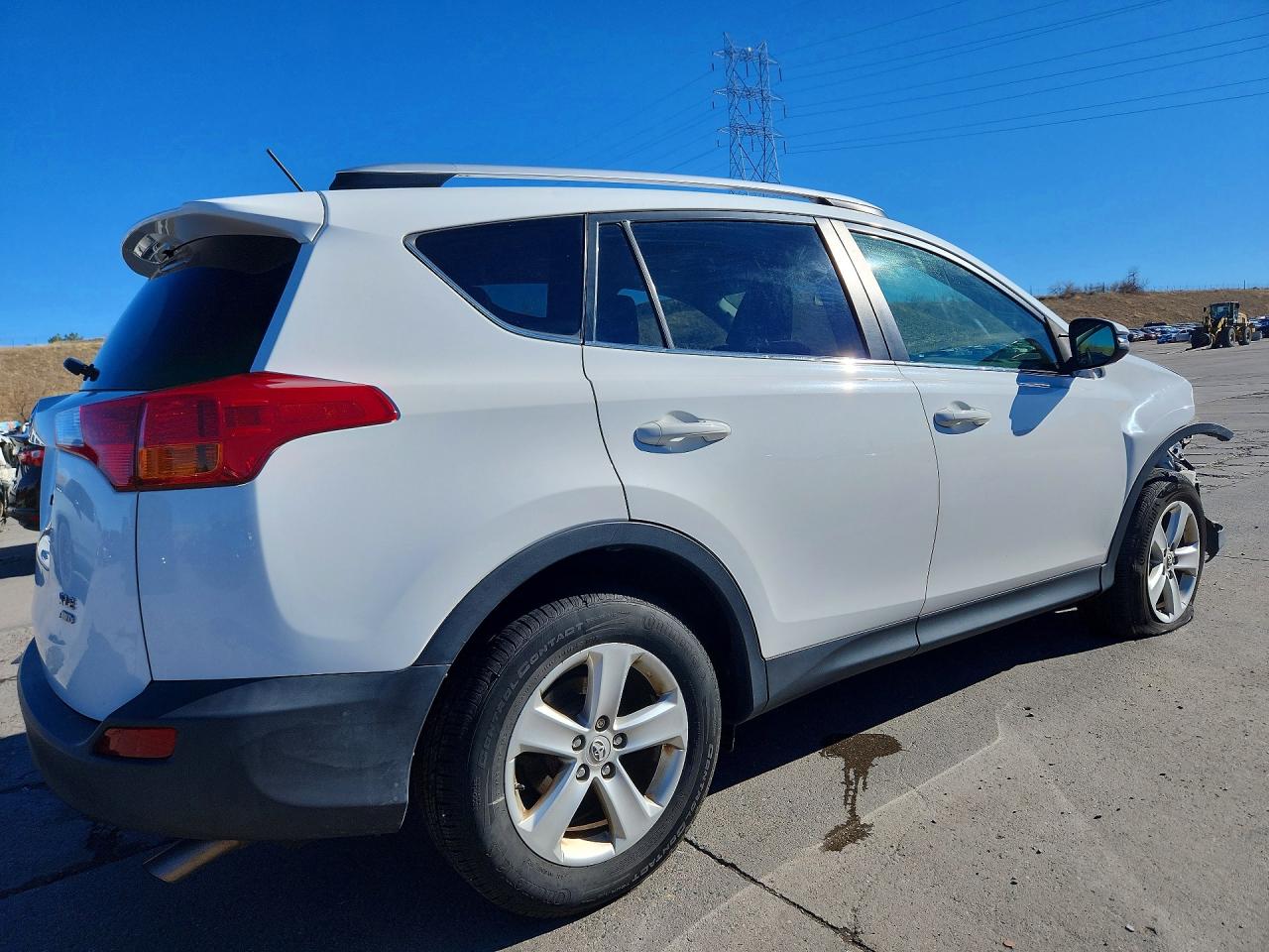 2013 TOYOTA RAV4 XLE photo 5