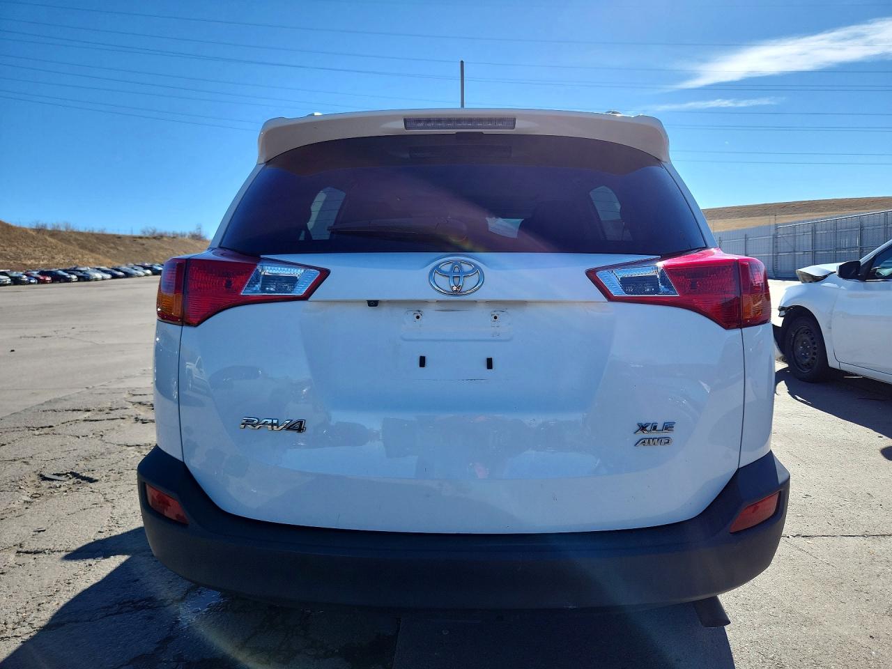 2013 TOYOTA RAV4 XLE photo 11
