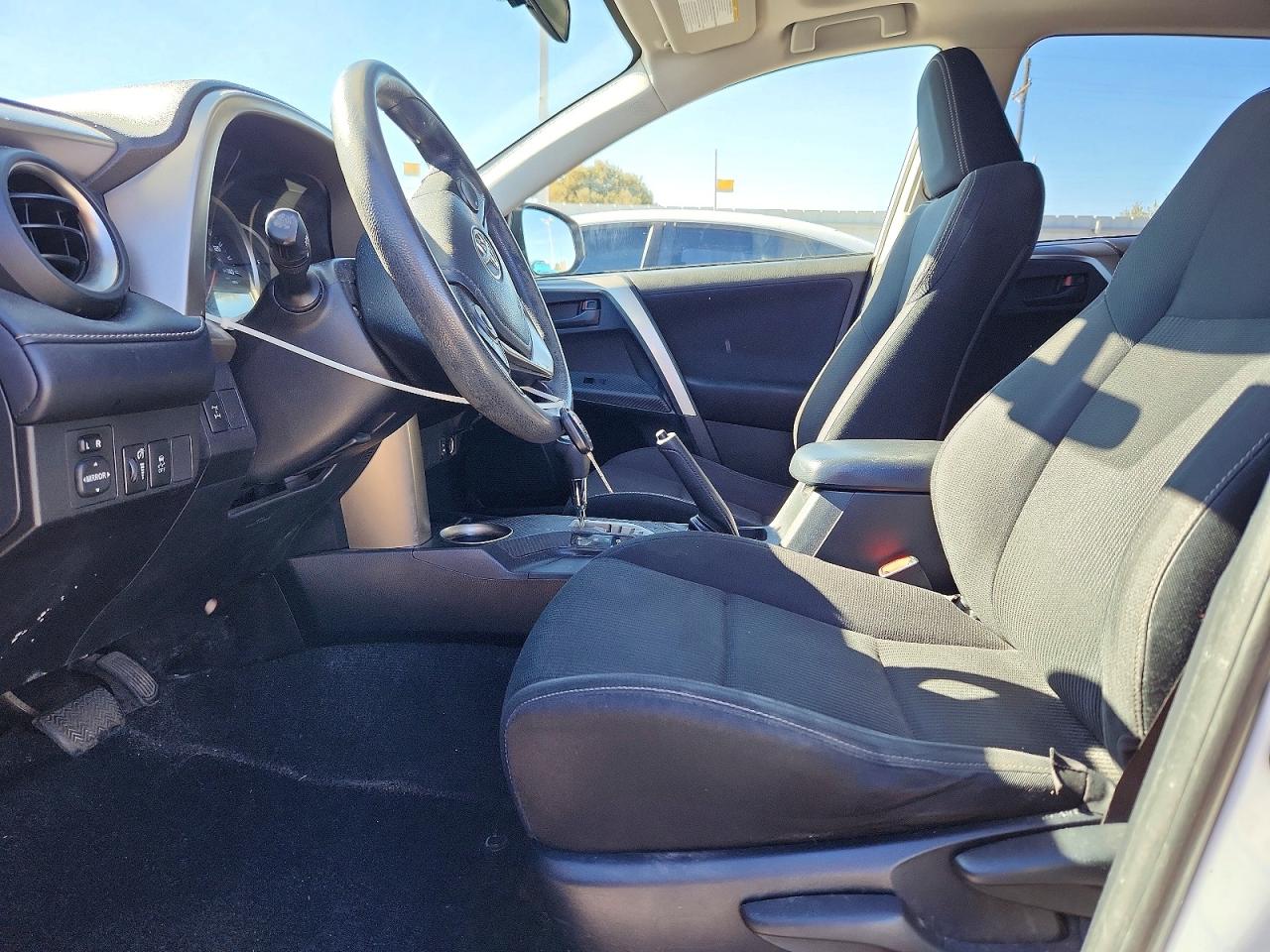 2013 TOYOTA RAV4 XLE photo 13