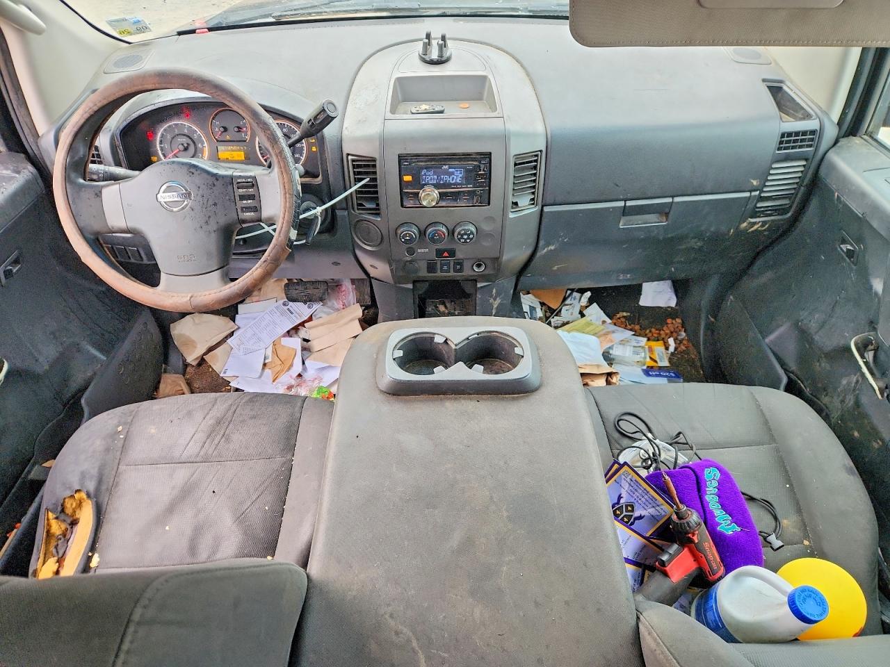 2011 NISSAN TITAN S photo 22
