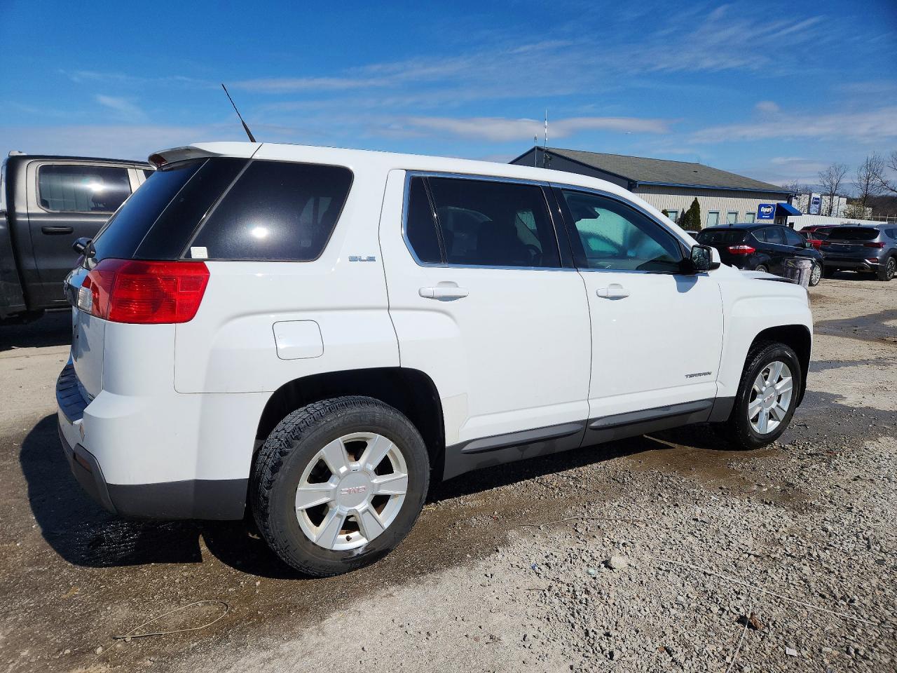 2012 GMC TERRAIN SLE photo 3
