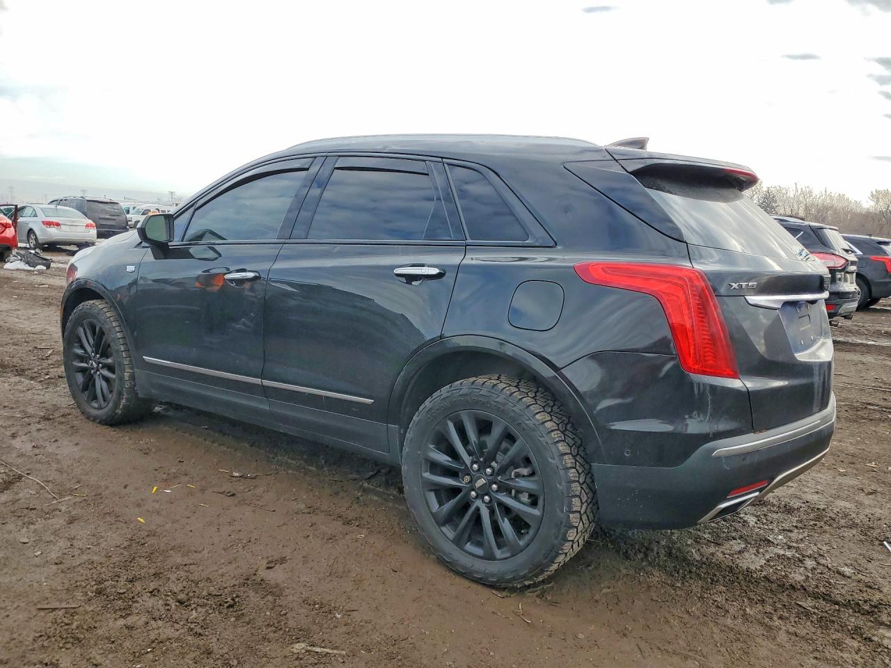 2019 CADILLAC XT5 PLATINUM photo 2