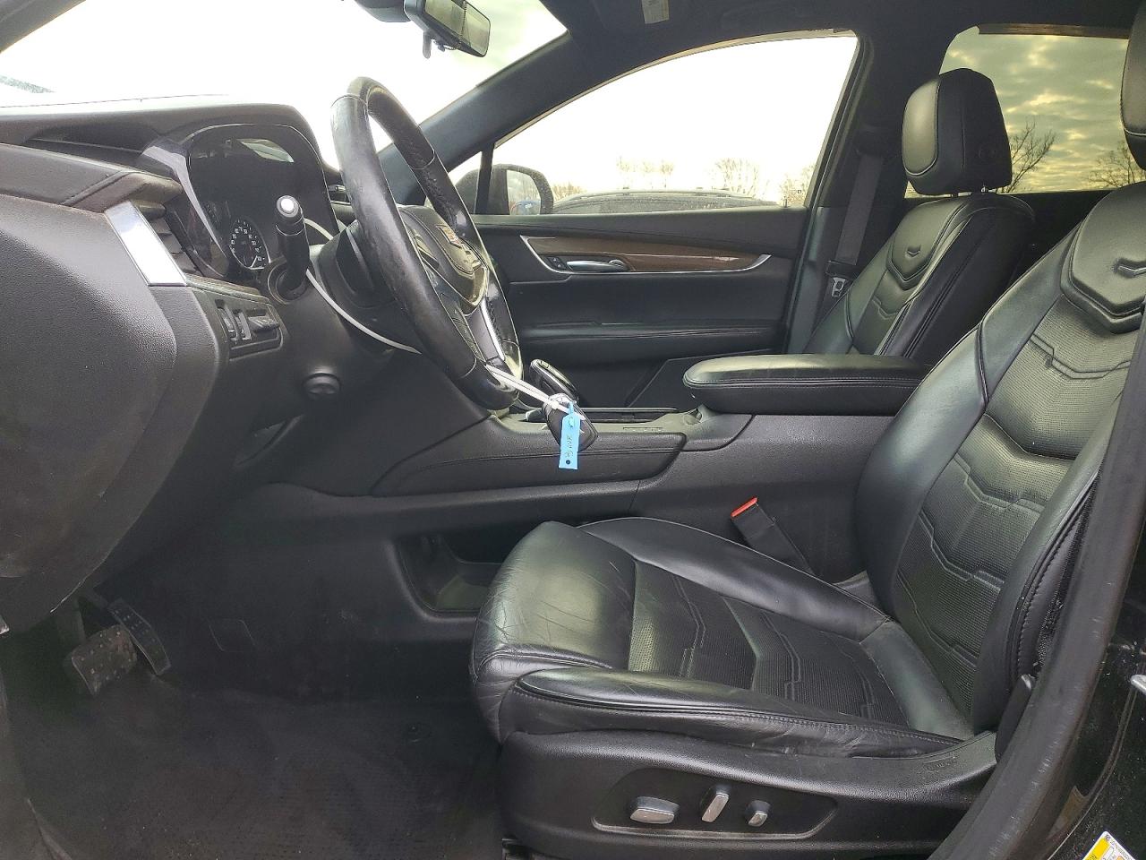 2019 CADILLAC XT5 PLATINUM photo 7
