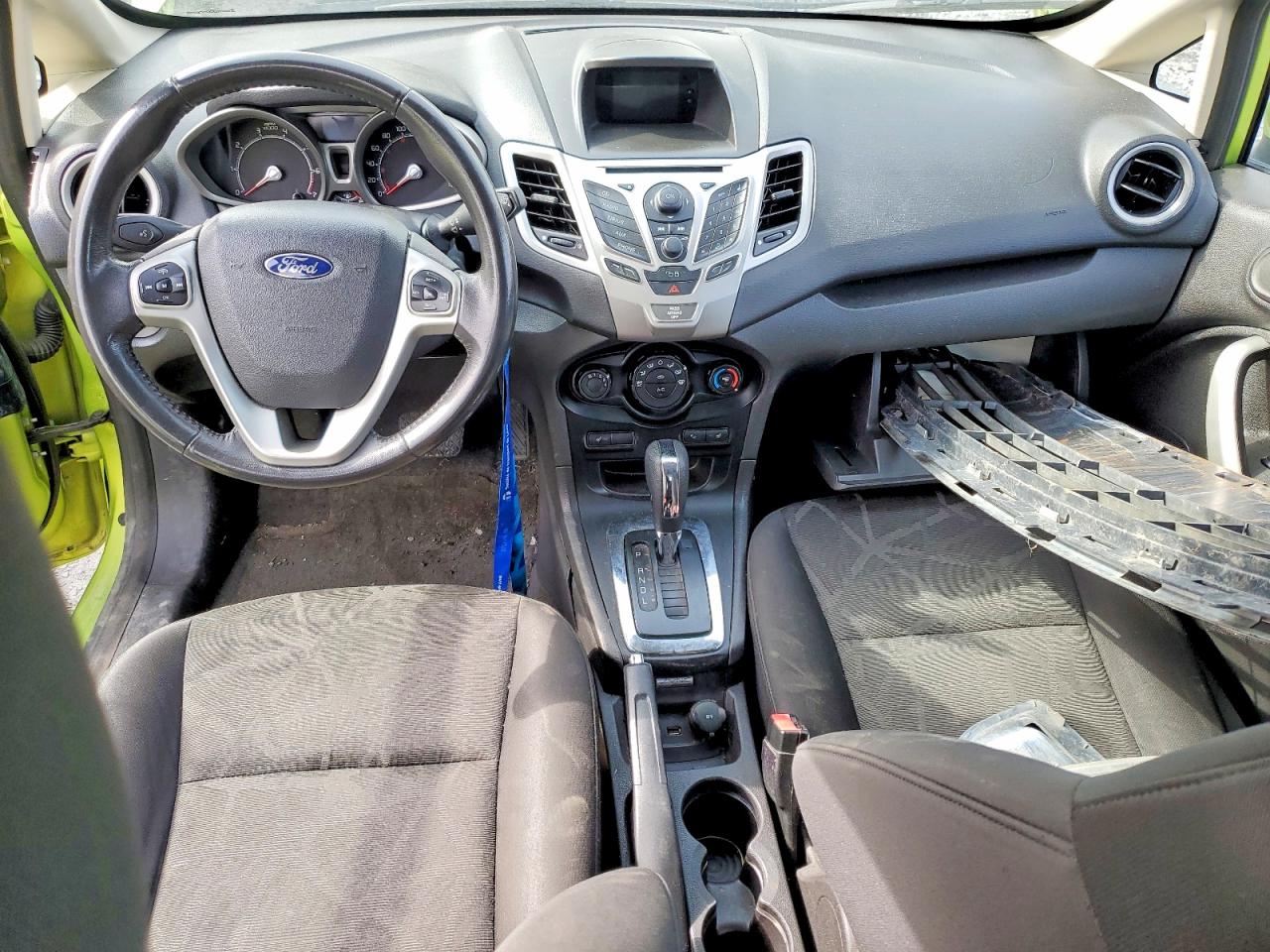 2011 FORD FIESTA SES photo 15