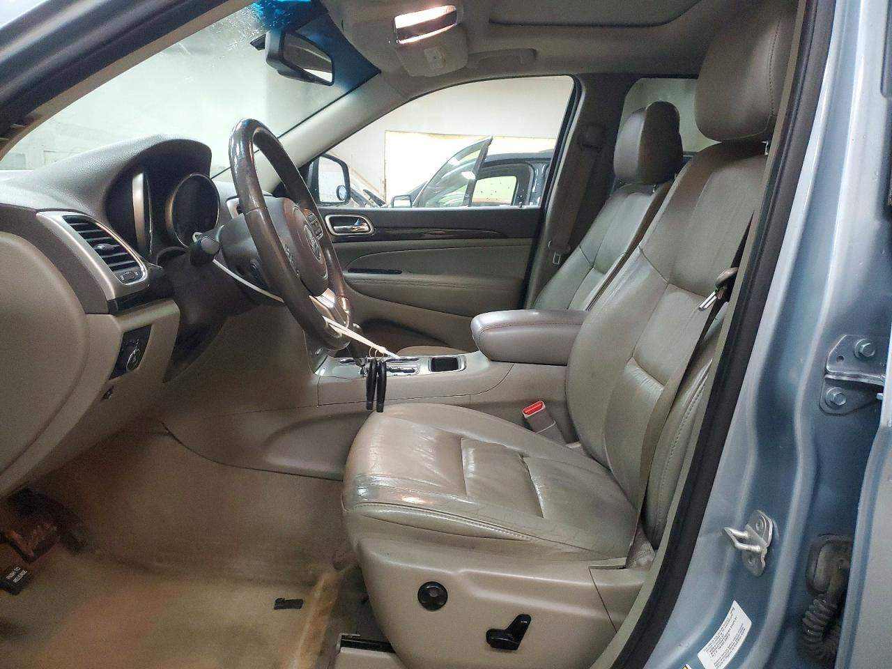 2012 JEEP GRAND CHEROKEE LAREDO photo 19