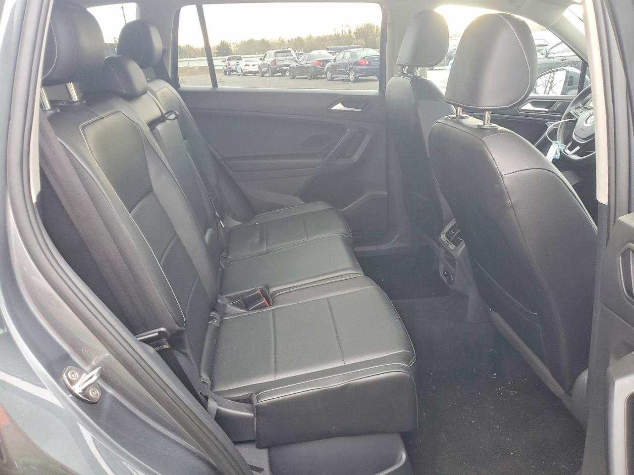 2021 VOLKSWAGEN TIGUAN SE photo 19