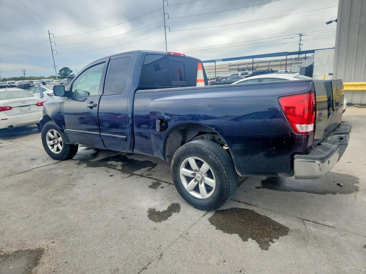 2008 NISSAN TITAN XE FFV photo 2