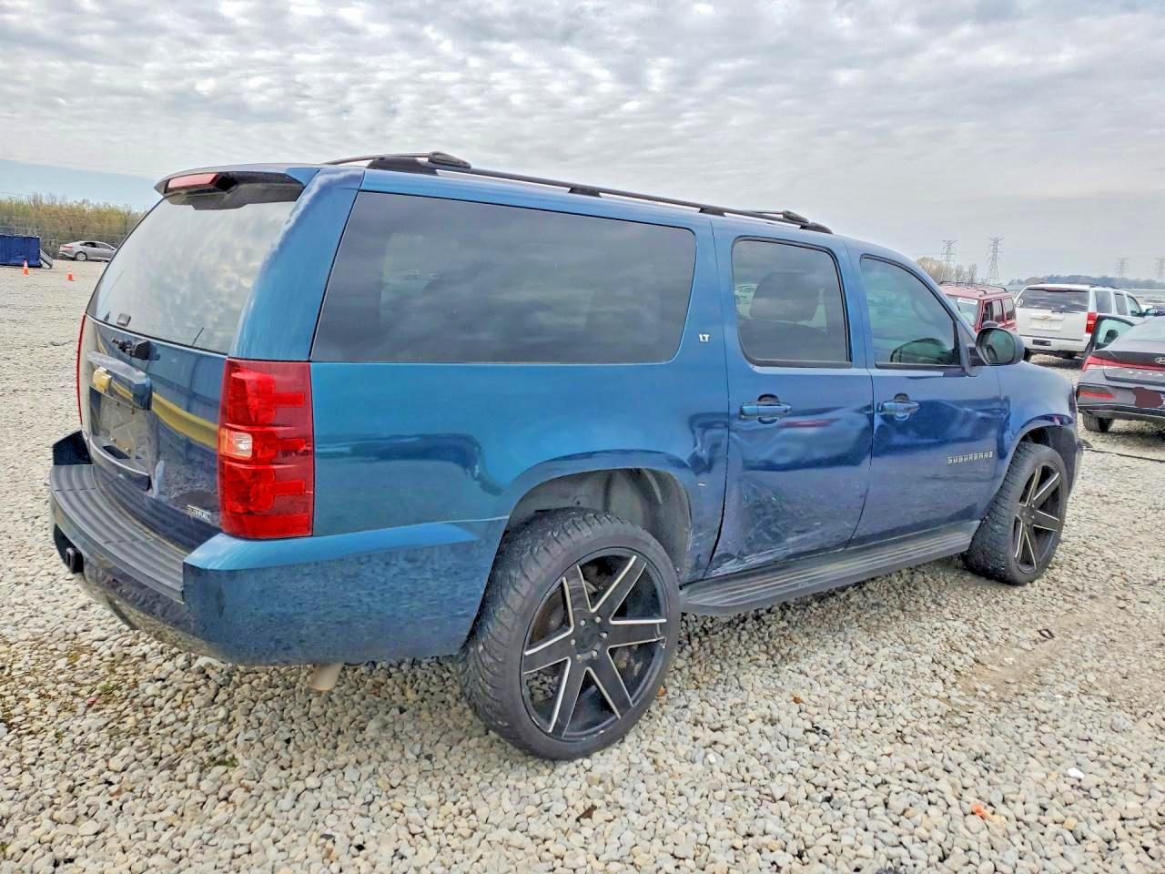 2007 CHEVROLET SUBURBAN K1500 photo 5