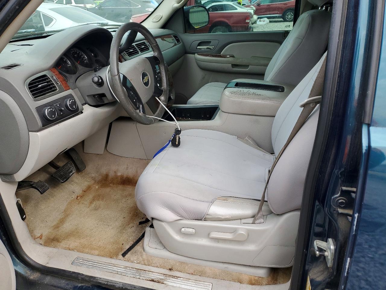 2007 CHEVROLET SUBURBAN K1500 photo 13
