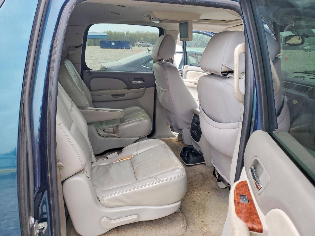 2007 CHEVROLET SUBURBAN K1500 photo 21