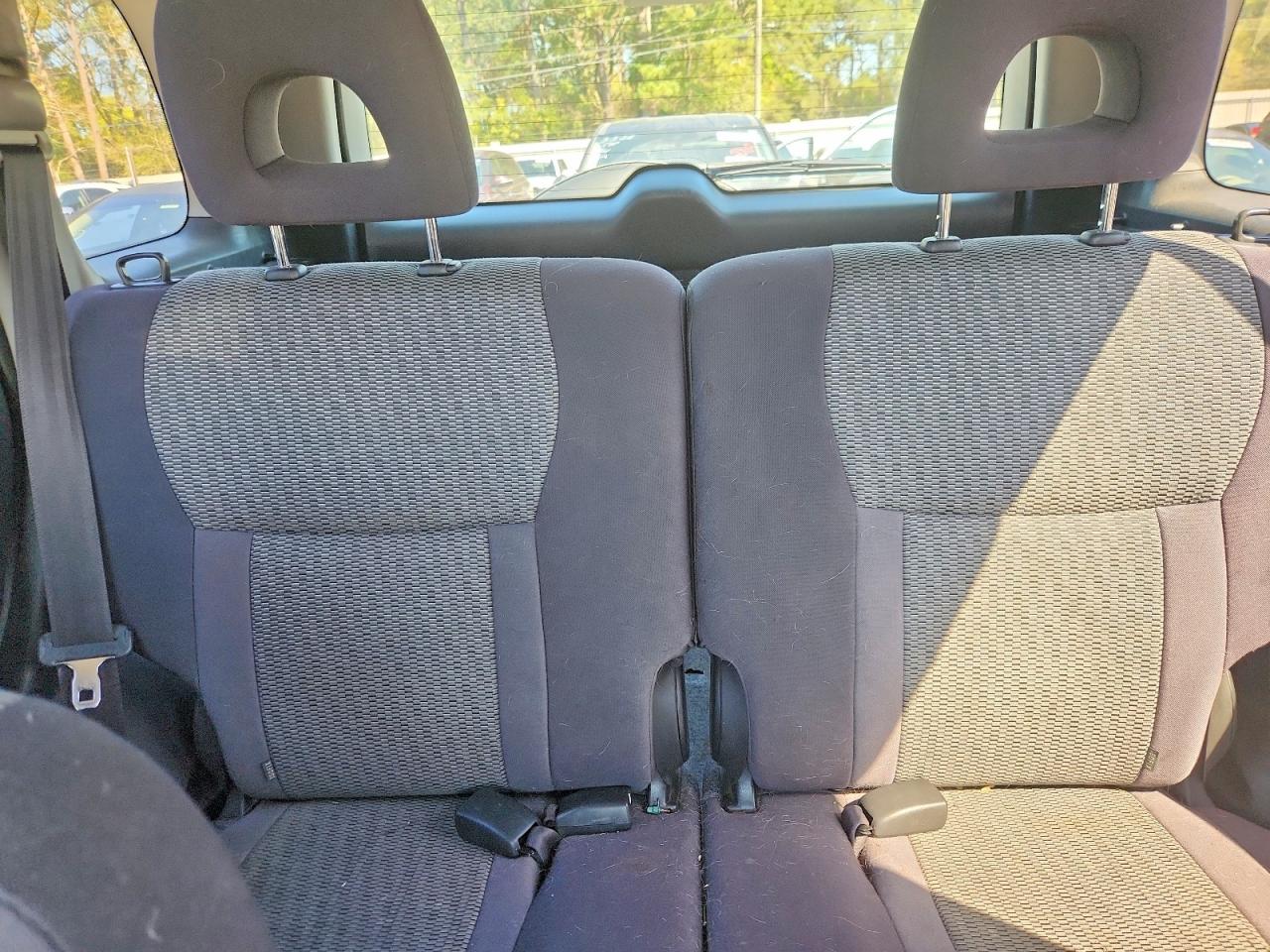 2004 TOYOTA RAV4 BASE photo 19