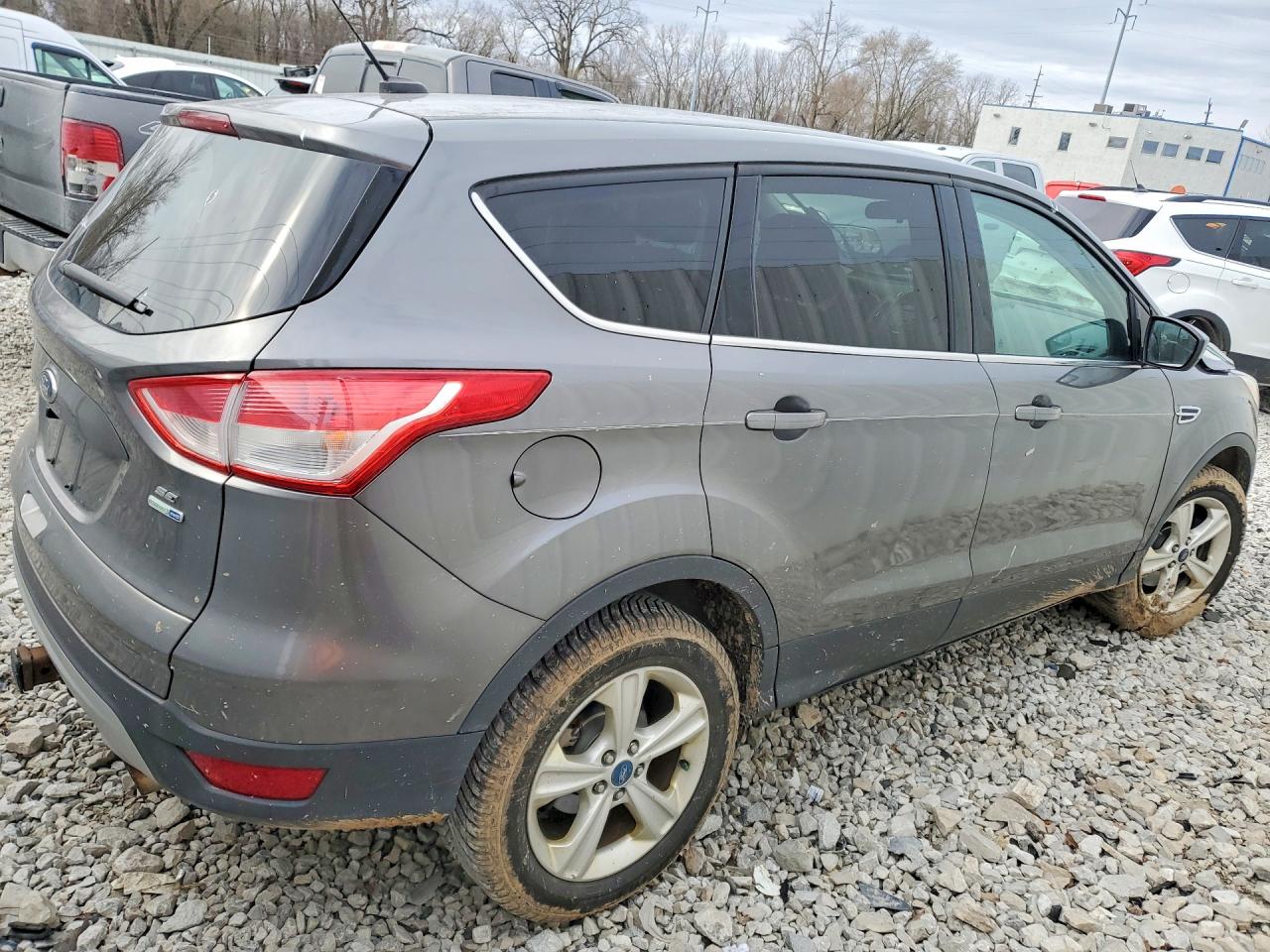 2013 FORD ESCAPE SE photo 5
