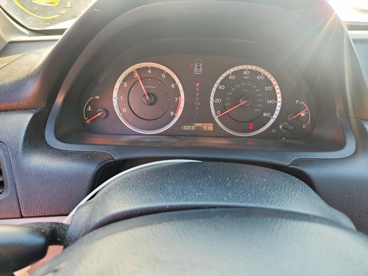 2012 HONDA ACCORD LX photo 9
