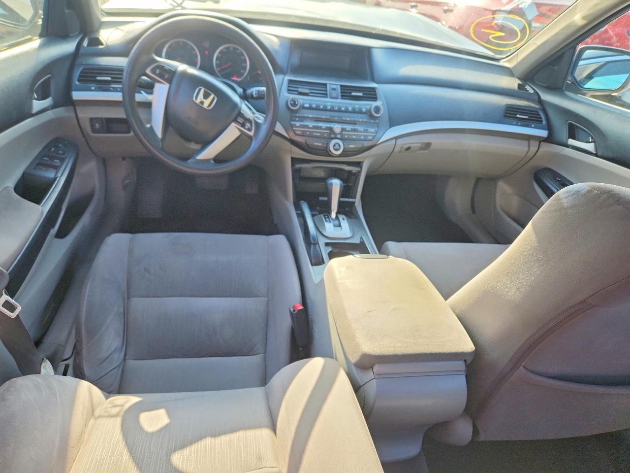 2012 HONDA ACCORD LX photo 8