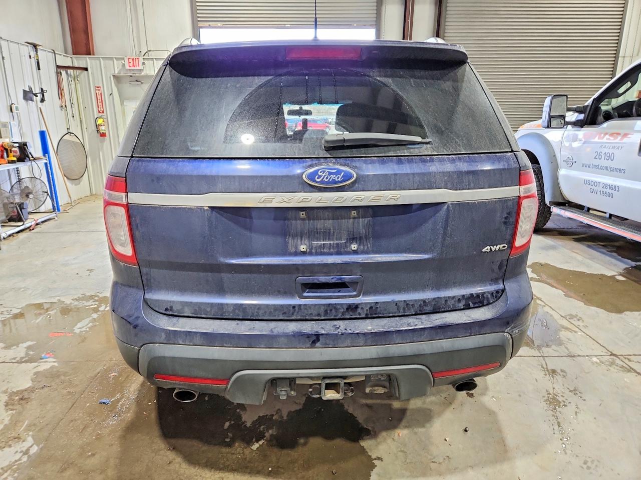 2011 FORD EXPLORER photo 16