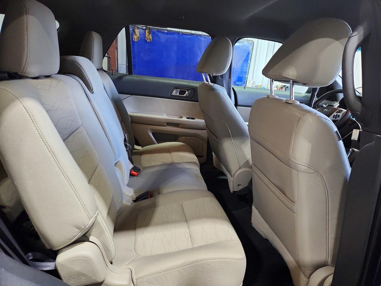 2011 FORD EXPLORER photo 31